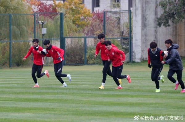 亚泰U21队基地集结 准备比赛  2025全国青少年精英职业联赛  总决赛