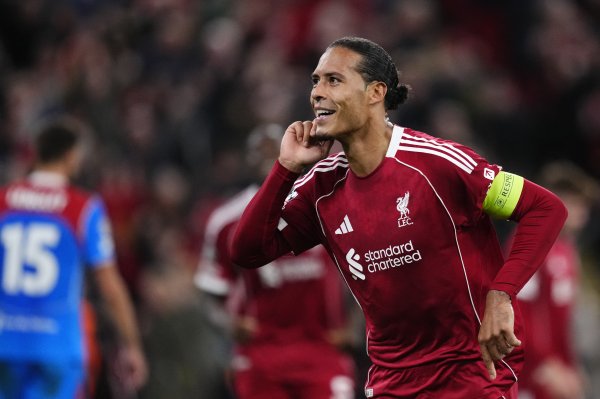 范戴克：这场获胜  确实是重建信心的基石，绝不会被负面舆论牵制