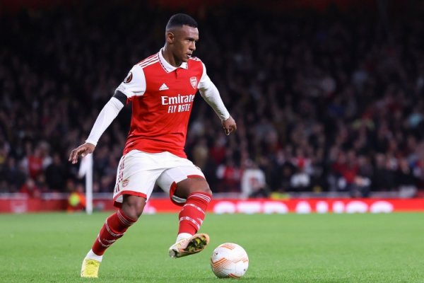 夏窗刚离开！巴媒：阿森纳旧将马尔基尼奥斯左膝前十字韧带断裂